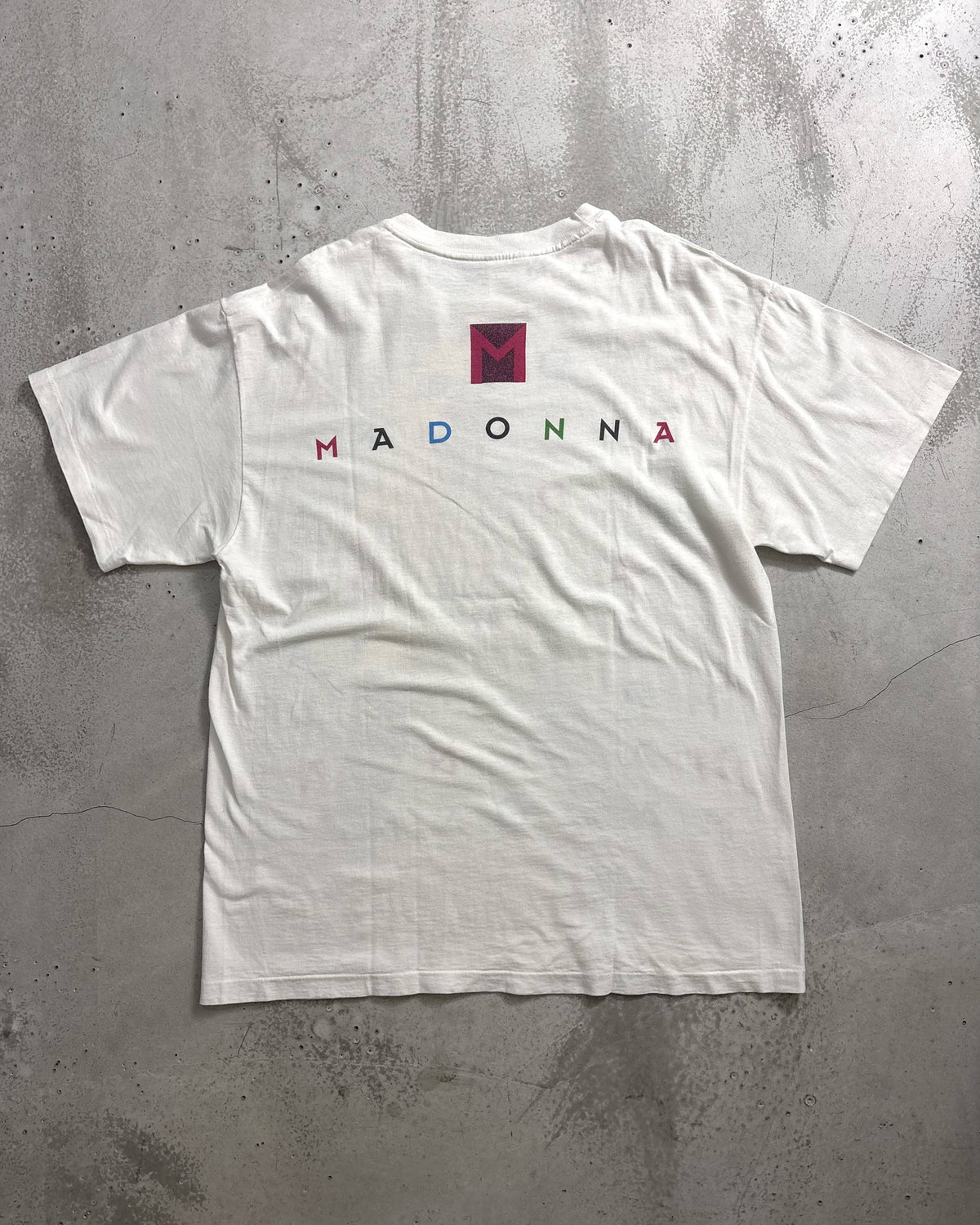90's MADONNA "Backstage Pass Fits" フォトTシャツ 両面プリント 表記L USA製 マドンナ