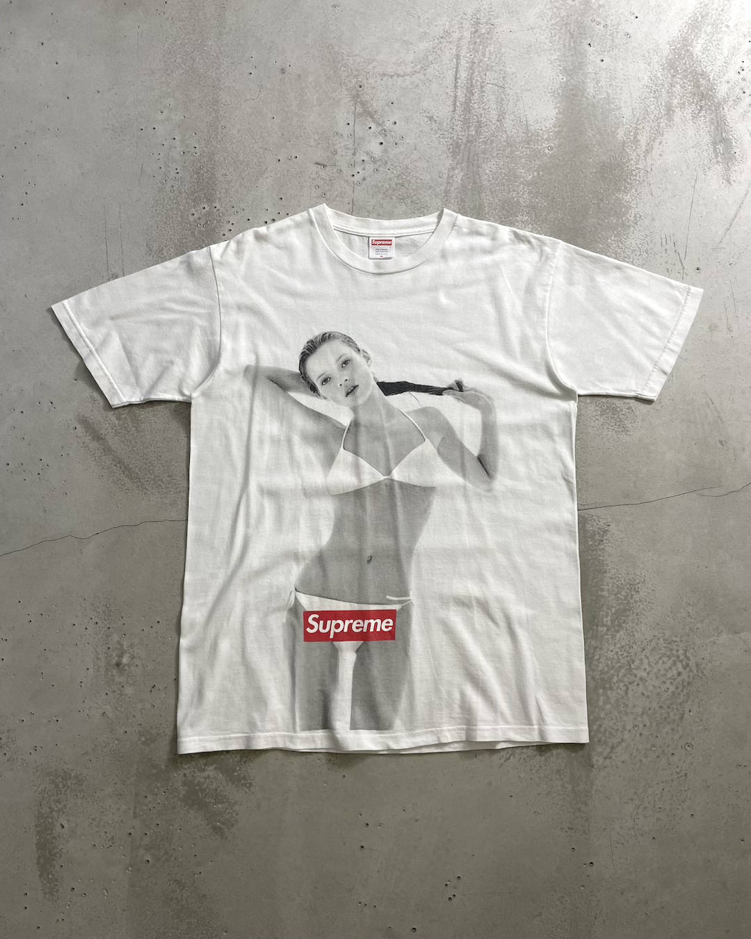 04SS Supreme "Kate Moss" Photo Tee Size M Made in USA 10th Anniversary Calvin Klein Parody Supreme
