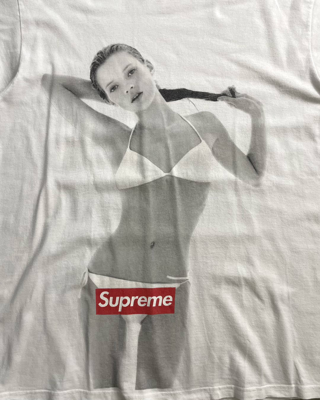 04SS Supreme "Kate Moss" Photo Tee Size M Made in USA 10th Anniversary Calvin Klein Parody Supreme