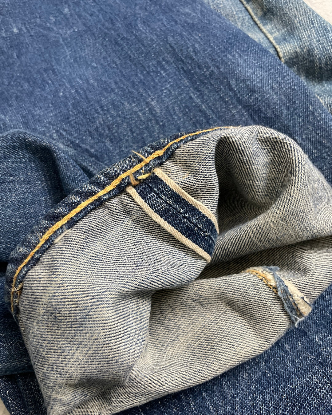 50's Levi's 501XX BIGE ボタン裏J オフセット ウエストシングル フロントVステッチ 赤耳 W35 L31