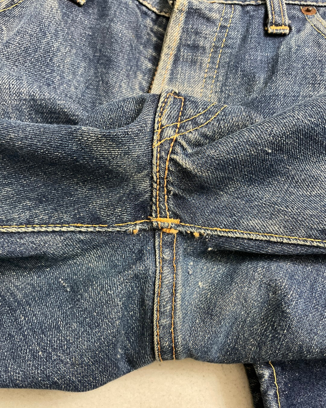 50's Levi's 501XX BIGE ボタン裏J オフセット ウエストシングル フロントVステッチ 赤耳 W35 L31