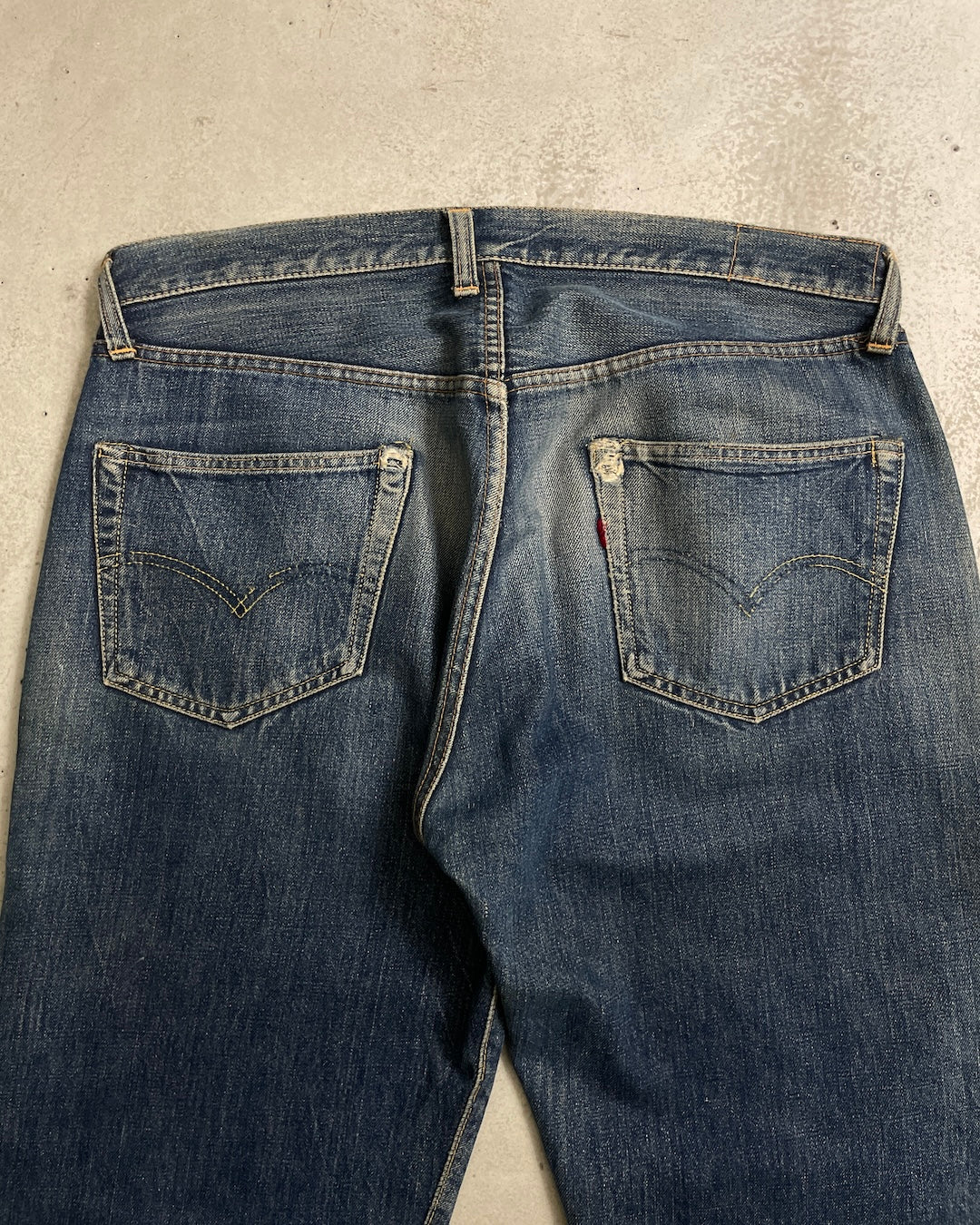 50's Levi's 501XX BIGE ボタン裏J オフセット ウエストシングル フロントVステッチ 赤耳 W35 L31