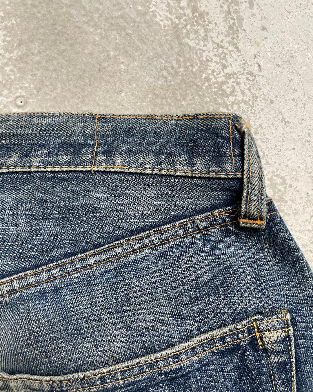50's Levi's 501XX BIGE ボタン裏J オフセット ウエストシングル フロントVステッチ 赤耳 W35 L31