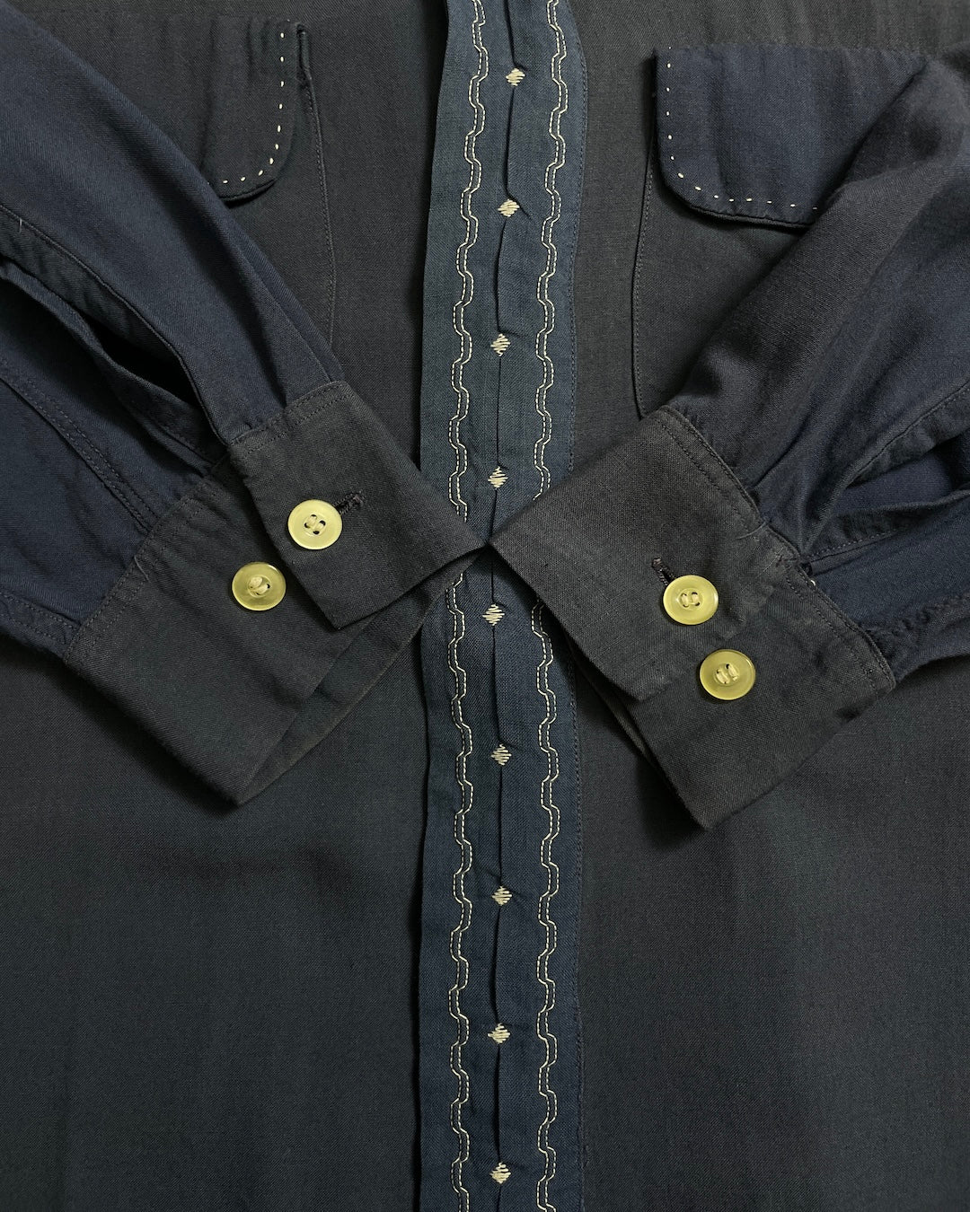 50's Vintage 長袖シャツ 開襟 ループカラー 単色 ハンドステッチ レーヨン フラップ ヴィンシャツ