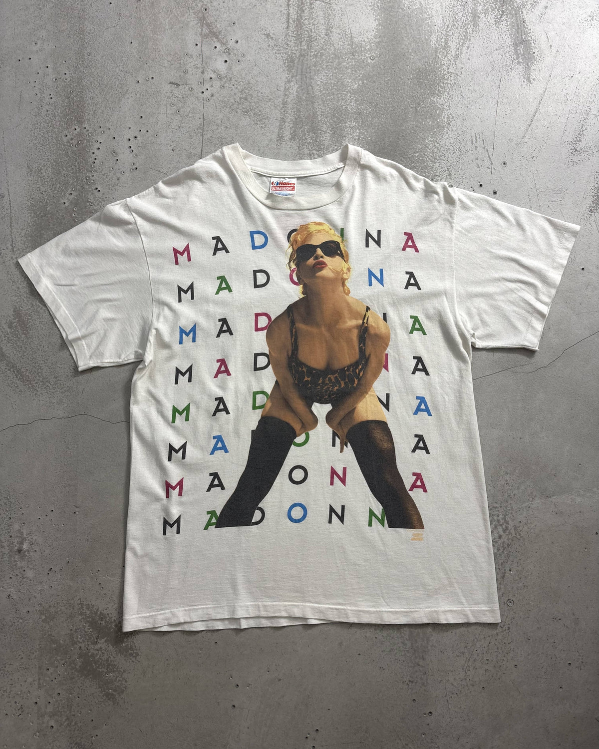 90's MADONNA "Backstage Pass Fits" フォトTシャツ 両面プリント 表記L USA製 マドンナ
