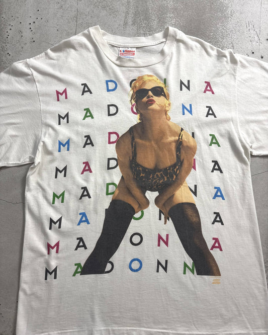 90's MADONNA "Backstage Pass Fits" フォトTシャツ 両面プリント 表記L USA製 マドンナ