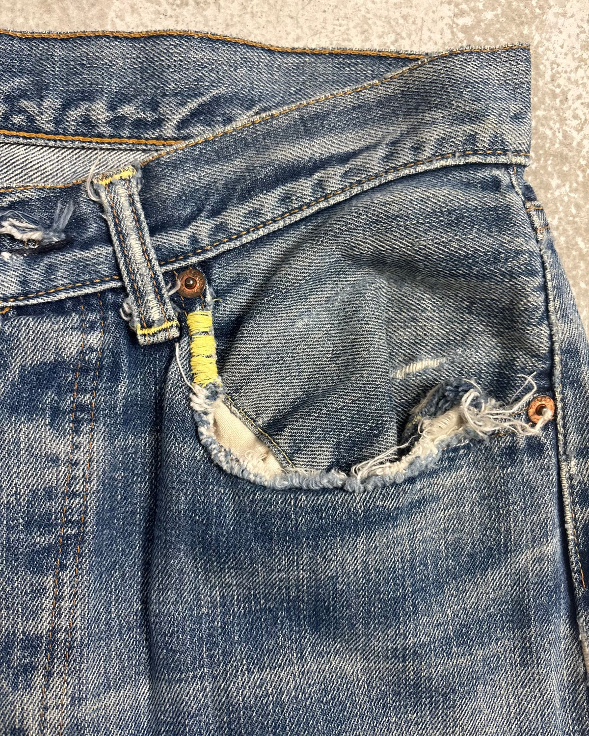60's Levi's 501 BIGE ボタン裏6 ウエストチェーン 平行ステッチ W30 L26 リーバイス